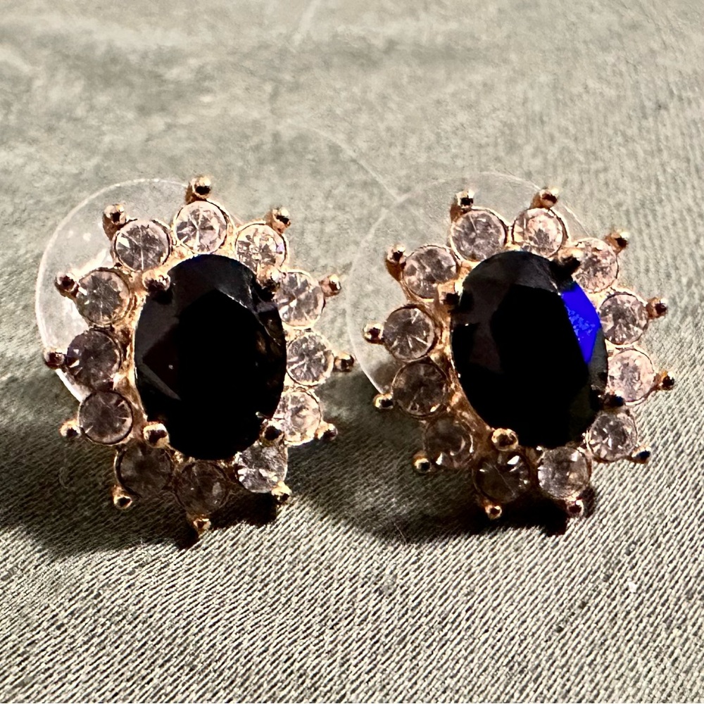 Vintage Gold plated ROMAN costume blue glass Sapphire & CZ Stud Earrings